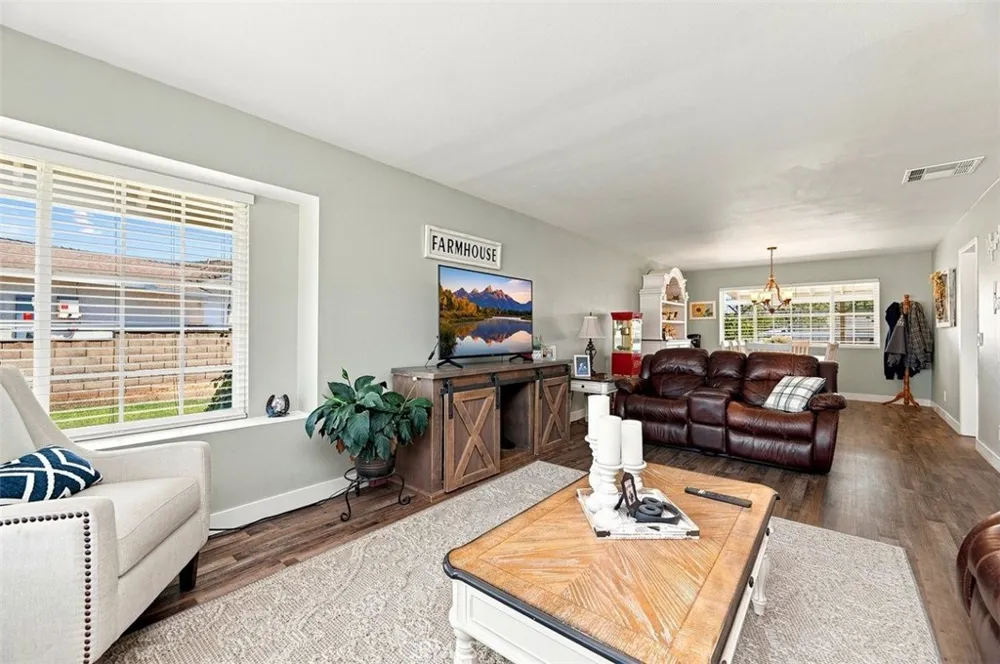 11518 RANGE VIEW Jurupa Valley, CA 91752