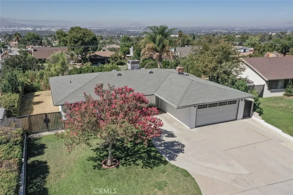 3803 Piedmont Highland, CA 92346