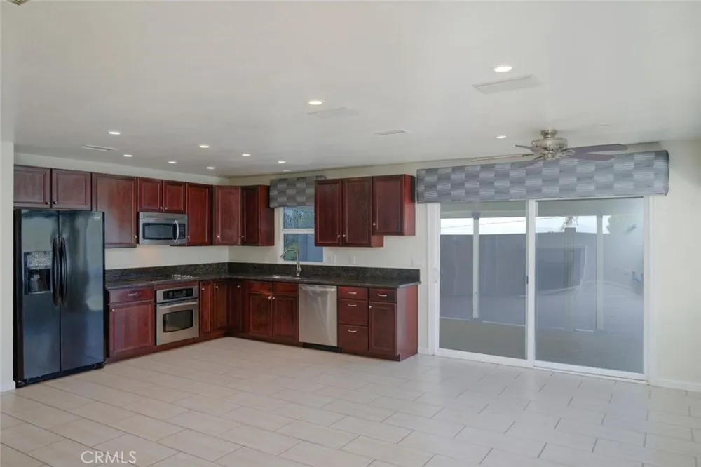 3803 Piedmont Highland, CA 92346