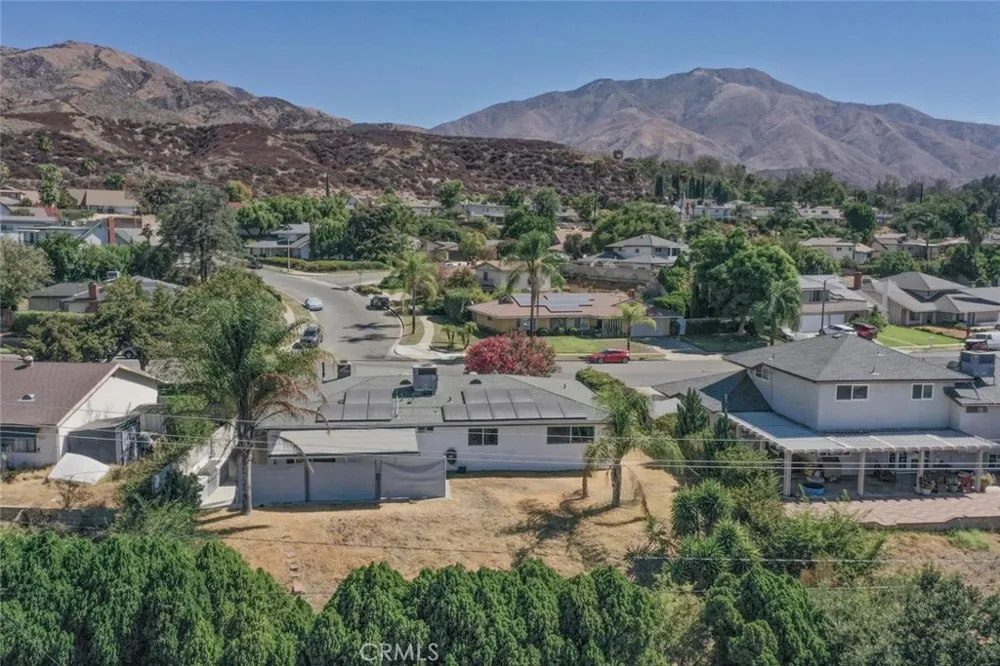 3803 Piedmont Highland, CA 92346