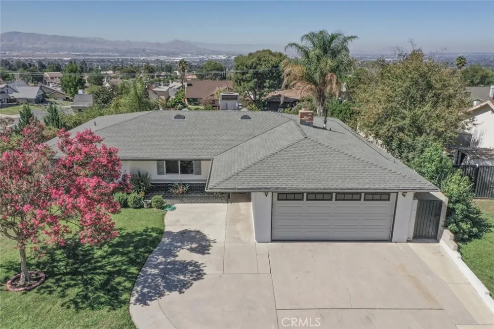 3803 Piedmont Highland, CA 92346