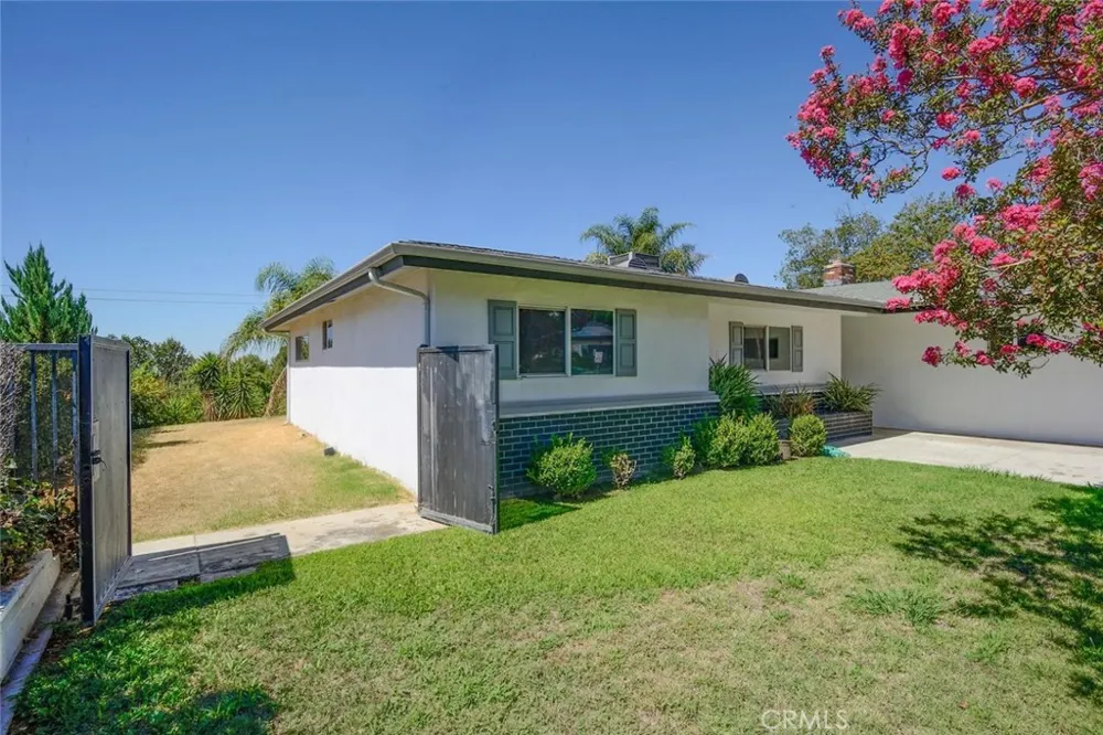 3803 Piedmont Highland, CA 92346