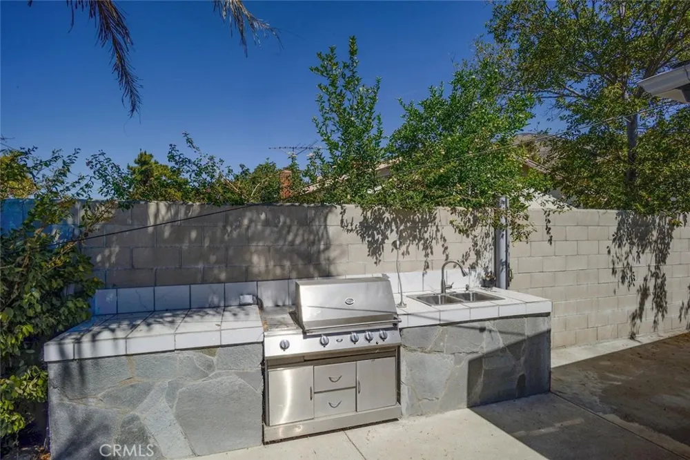 3803 Piedmont Highland, CA 92346