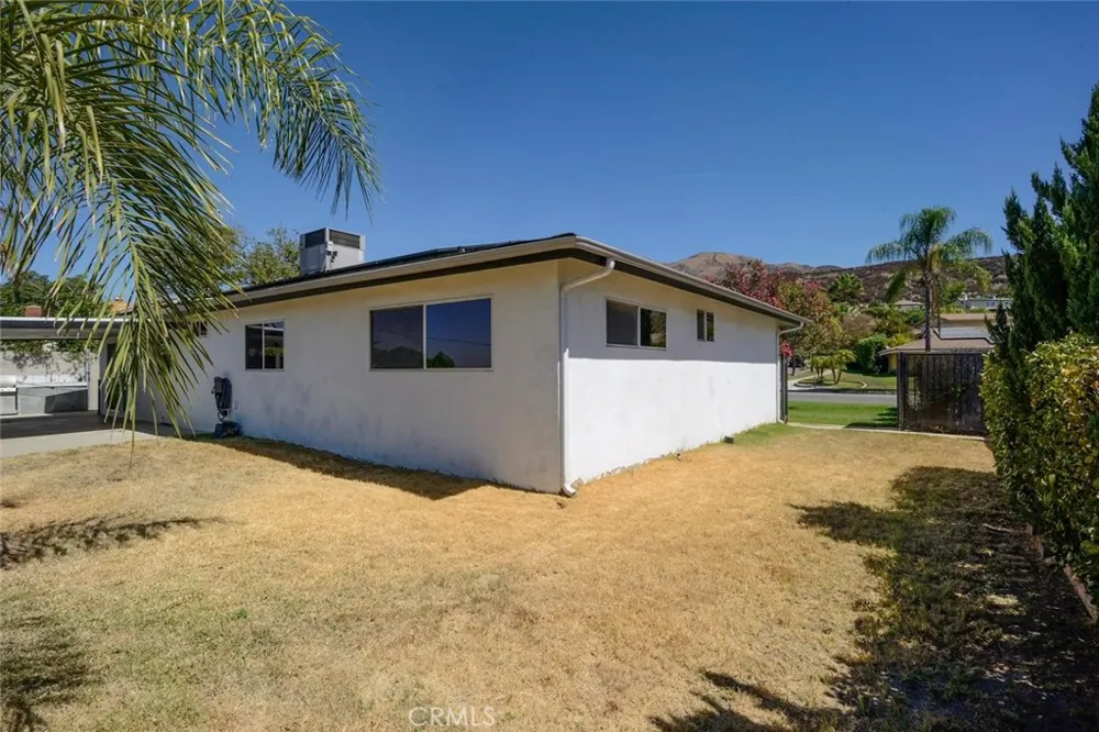 3803 Piedmont Highland, CA 92346