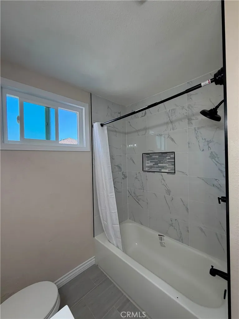 701 Willow Avenue Compton, CA 90221