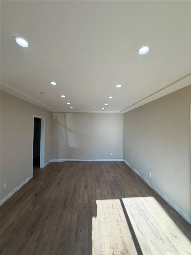 701 Willow Avenue Compton, CA 90221