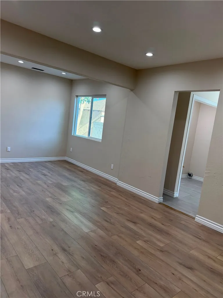 701 Willow Avenue Compton, CA 90221