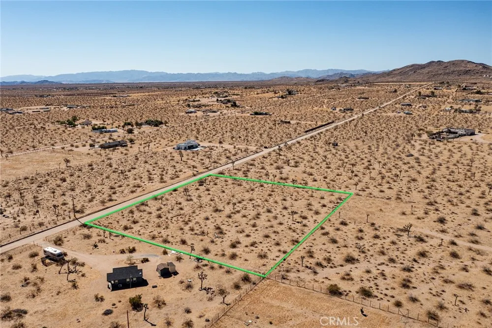 110 Anita Landers, CA 92285