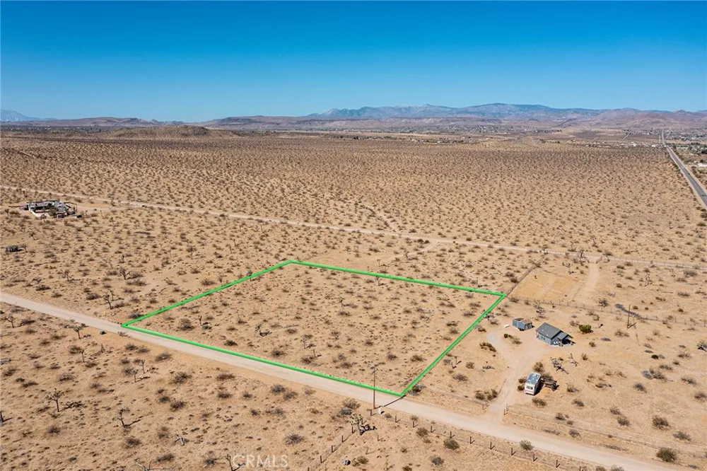110 Anita Landers, CA 92285