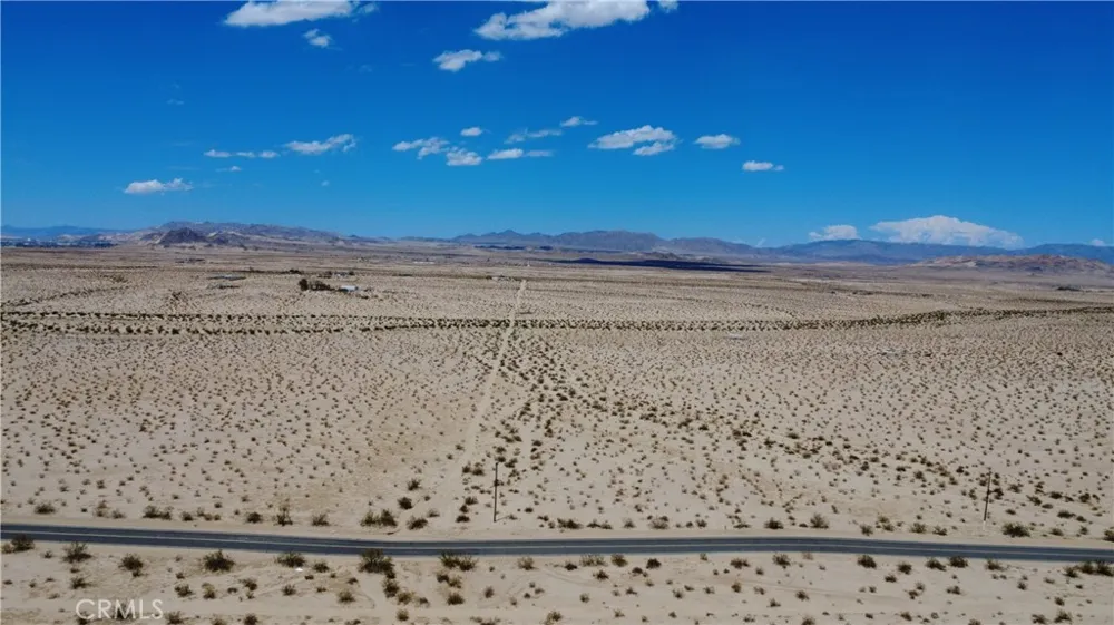 75742 Amboy Road 29 Palms, CA 92277