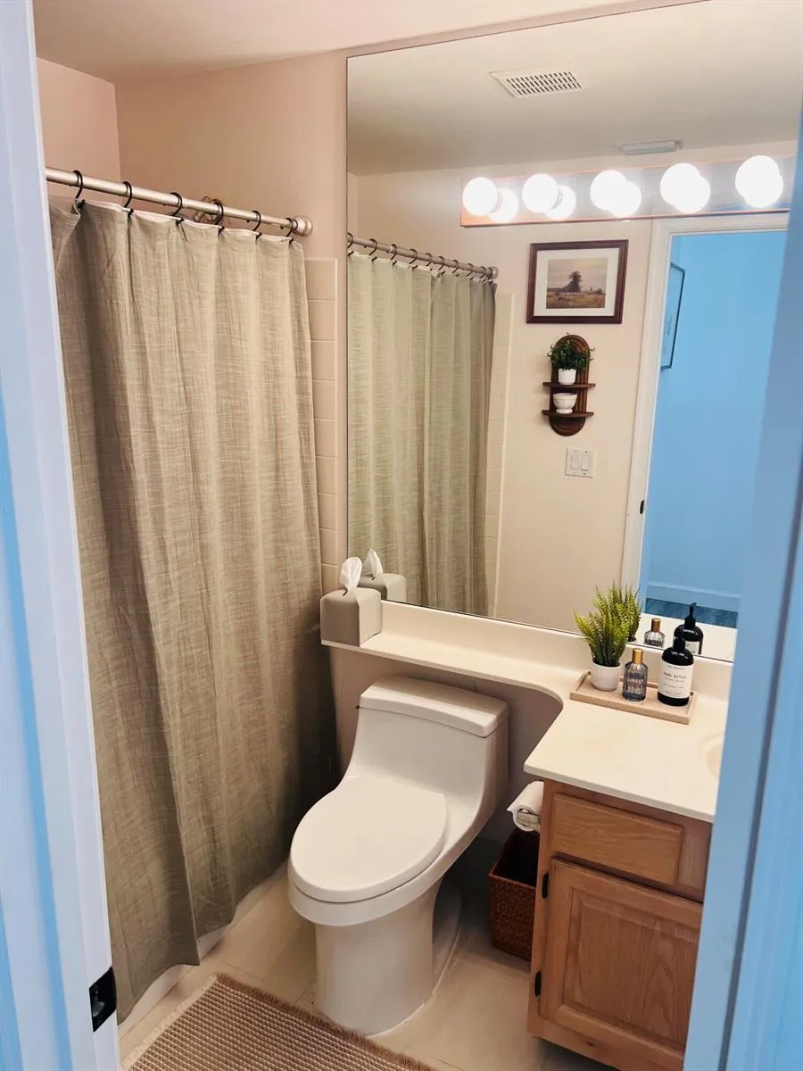 62 ADMIRALS COURT Palm Beach Gardens, FL 33418