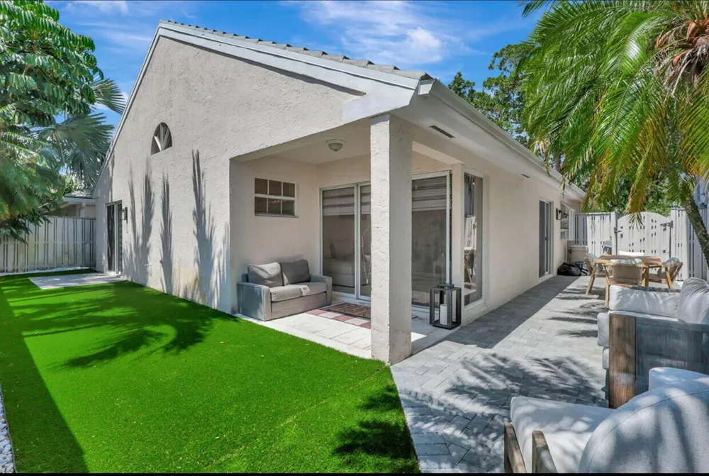 62 ADMIRALS COURT Palm Beach Gardens, FL 33418