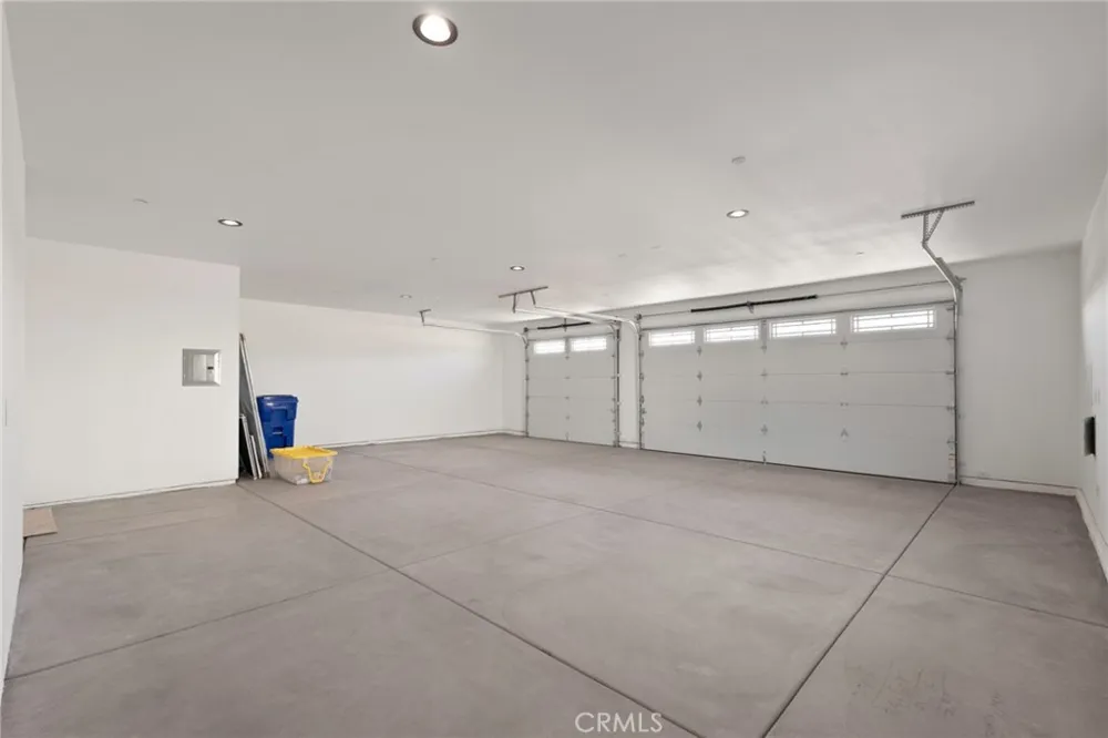 19715 Roanoke Road Apple Valley, CA 92307