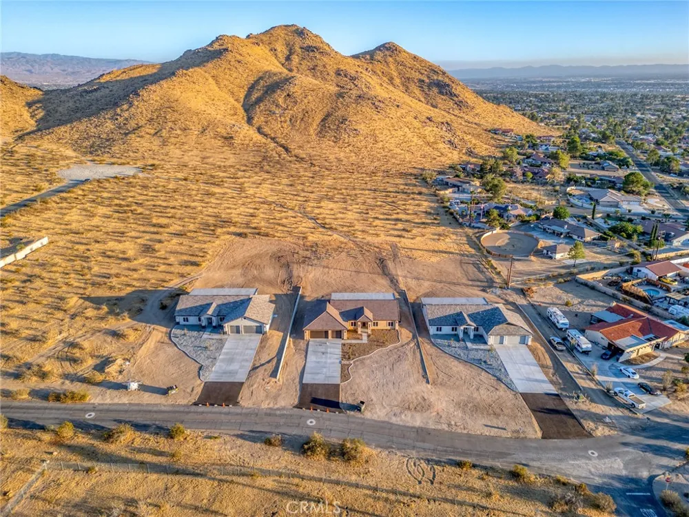 19715 Roanoke Road Apple Valley, CA 92307
