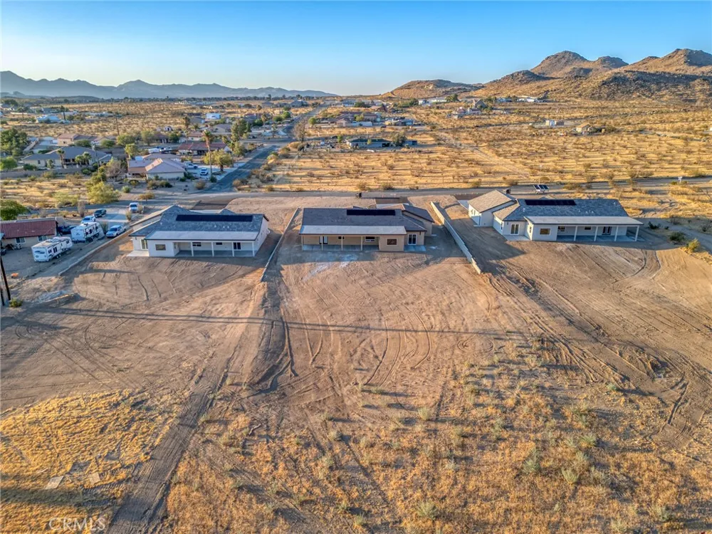19715 Roanoke Road Apple Valley, CA 92307