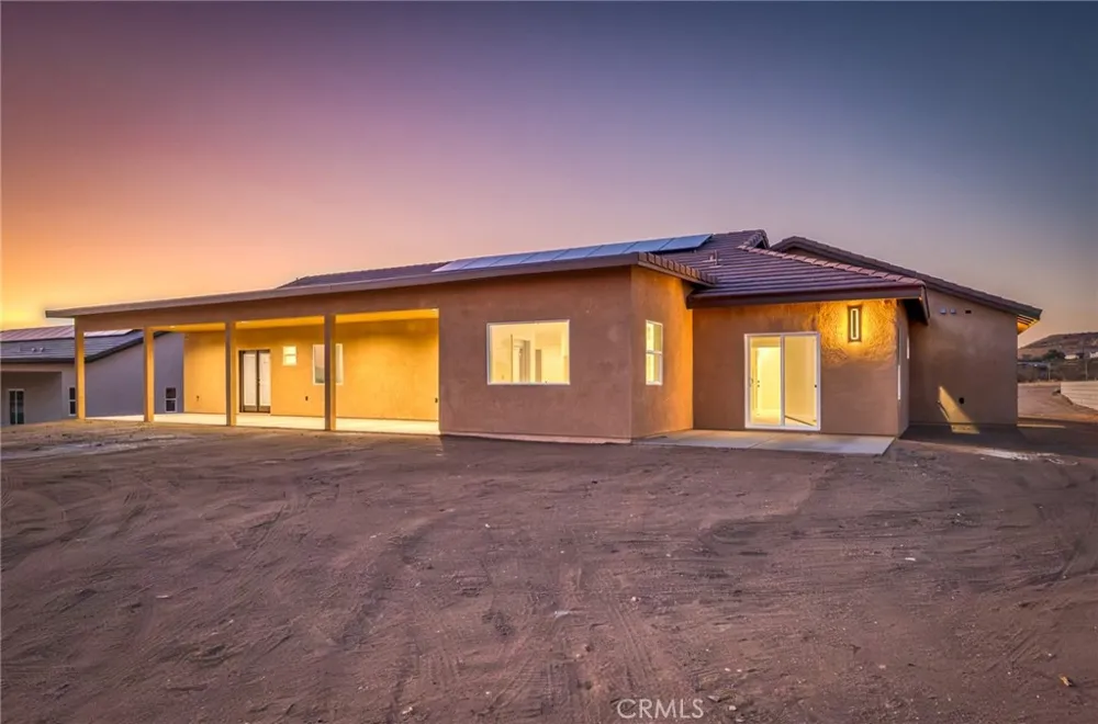 19715 Roanoke Road Apple Valley, CA 92307
