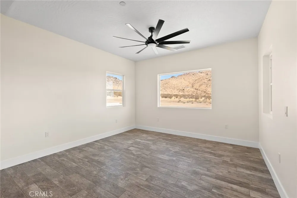 19715 Roanoke Road Apple Valley, CA 92307
