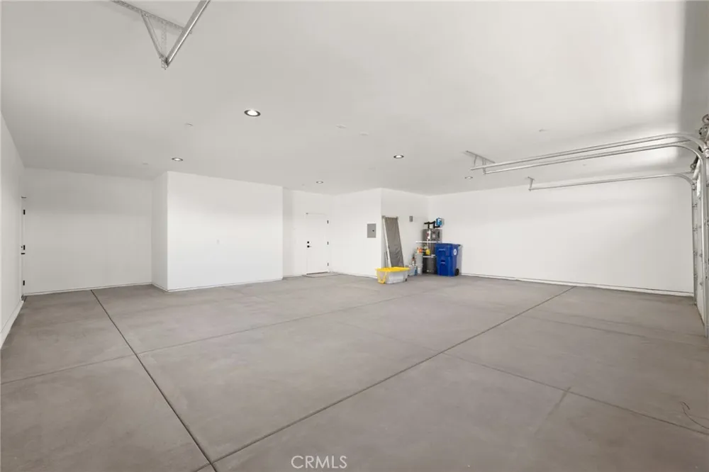 19715 Roanoke Road Apple Valley, CA 92307