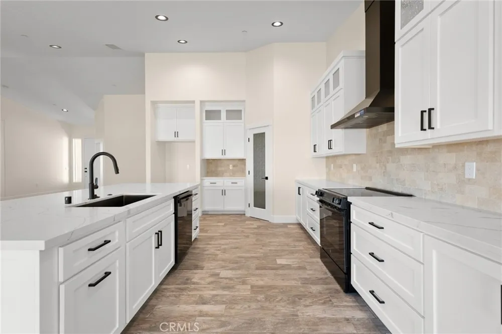 19715 Roanoke Road Apple Valley, CA 92307