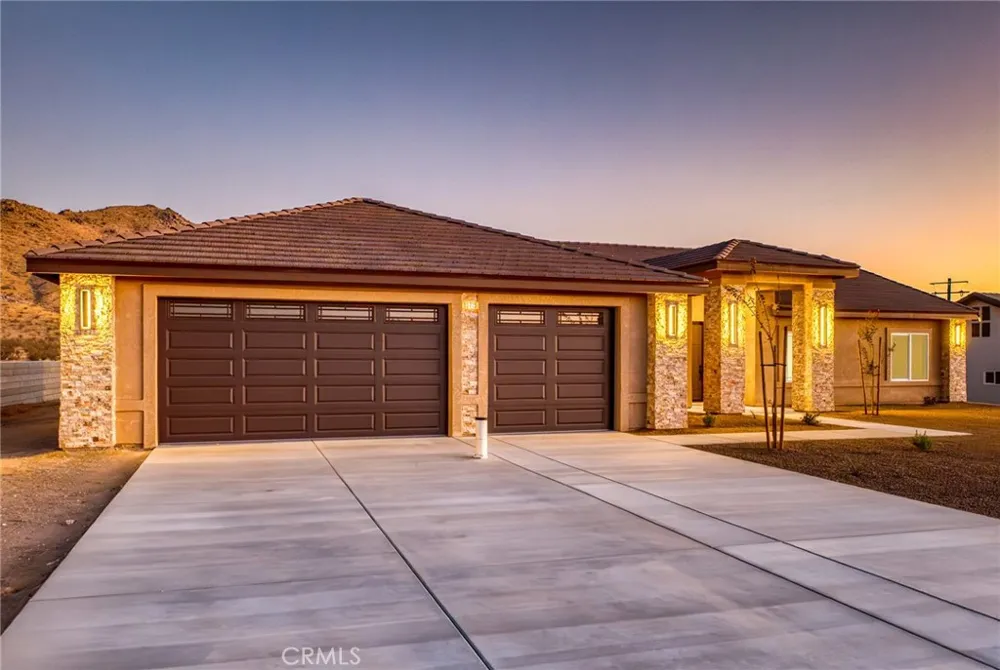 19715 Roanoke Road Apple Valley, CA 92307