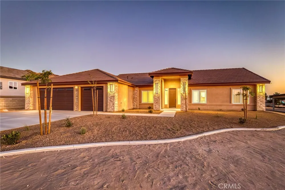 19715 Roanoke Road Apple Valley, CA 92307