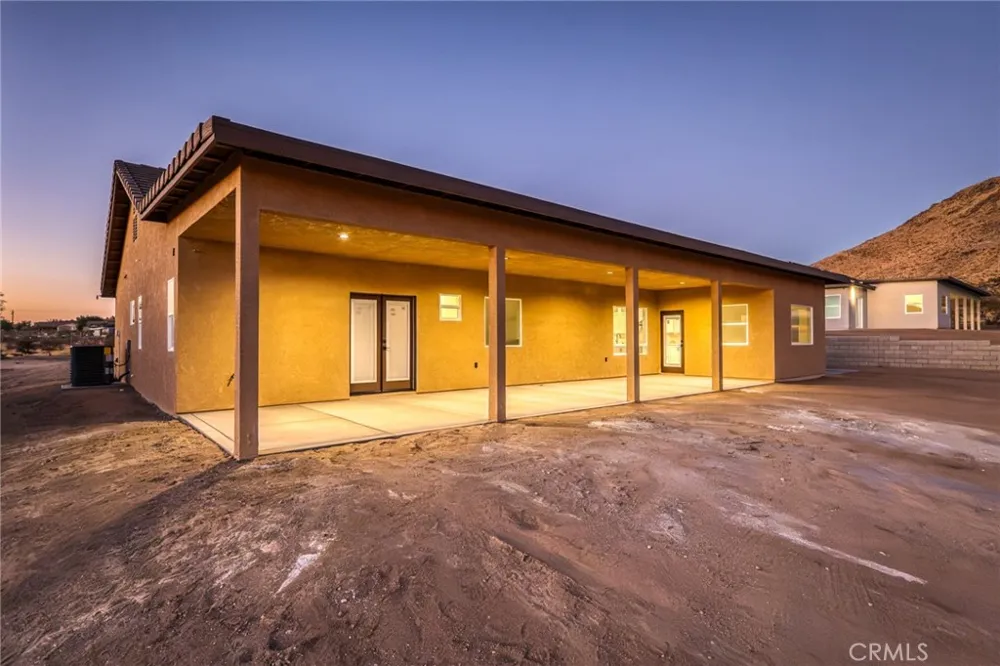 19715 Roanoke Road Apple Valley, CA 92307