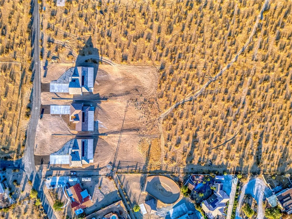 19715 Roanoke Road Apple Valley, CA 92307