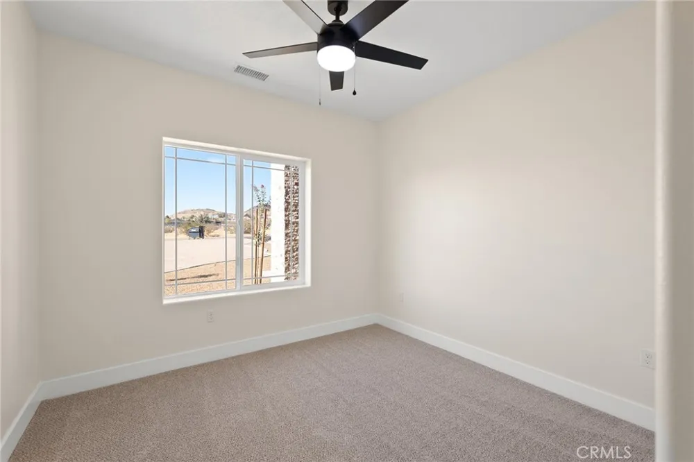 19715 Roanoke Road Apple Valley, CA 92307