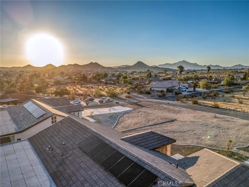 19715 Roanoke Road Apple Valley, CA 92307
