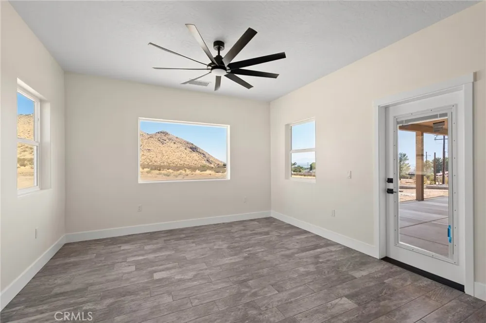 19715 Roanoke Road Apple Valley, CA 92307
