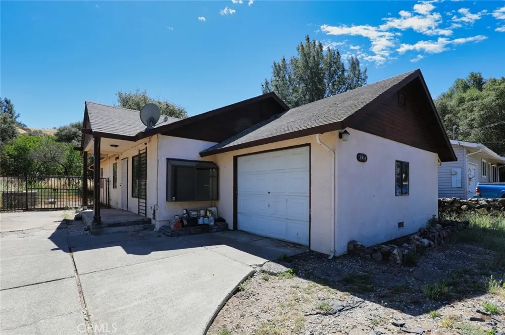 2954 8th Clearlake, CA 95422