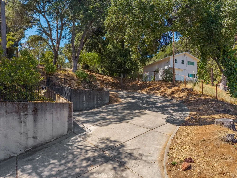 2570 Eastlake Drive Kelseyville, CA 95451