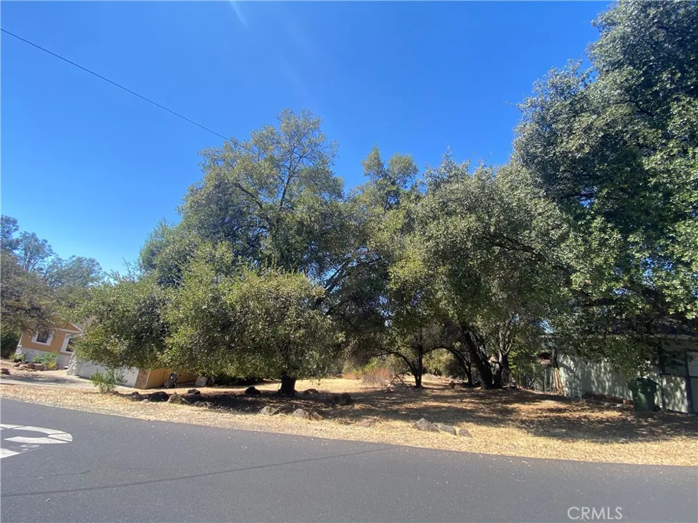 18625 Oak Grove Hidden Valley Lake, CA 95467
