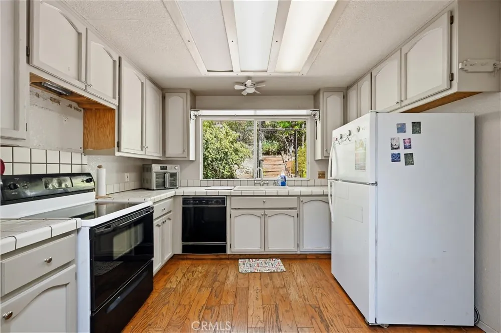 18904 Deer Hill Hidden Valley Lake, CA 95467