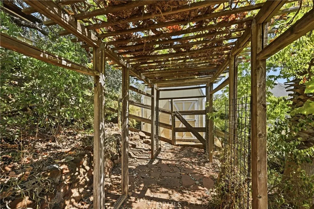 18904 Deer Hill Hidden Valley Lake, CA 95467