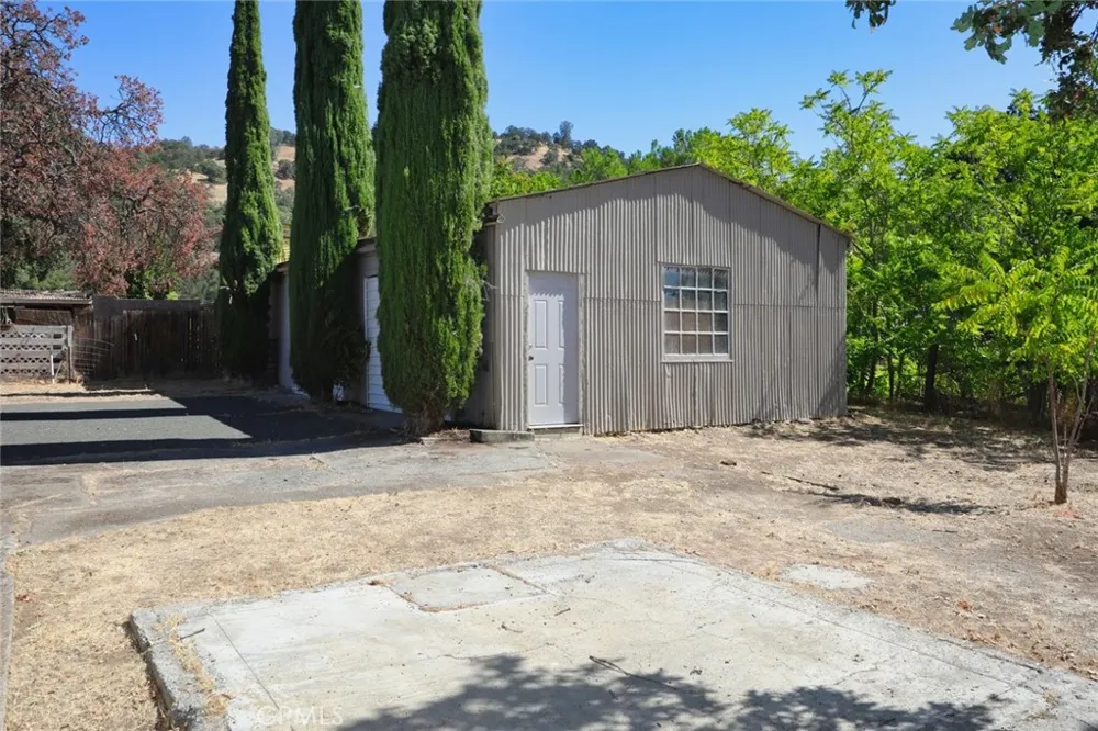 140 Schindler Clearlake Oaks, CA 95423