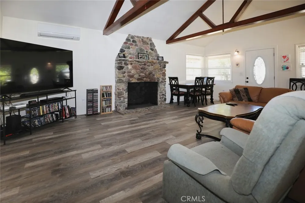140 Schindler Clearlake Oaks, CA 95423