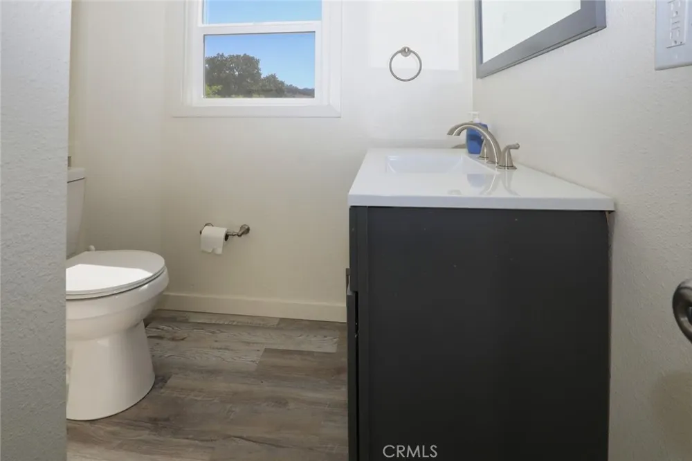 140 Schindler Clearlake Oaks, CA 95423