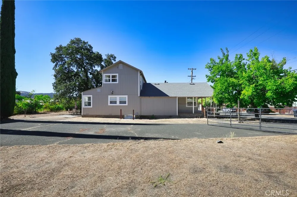 140 Schindler Clearlake Oaks, CA 95423