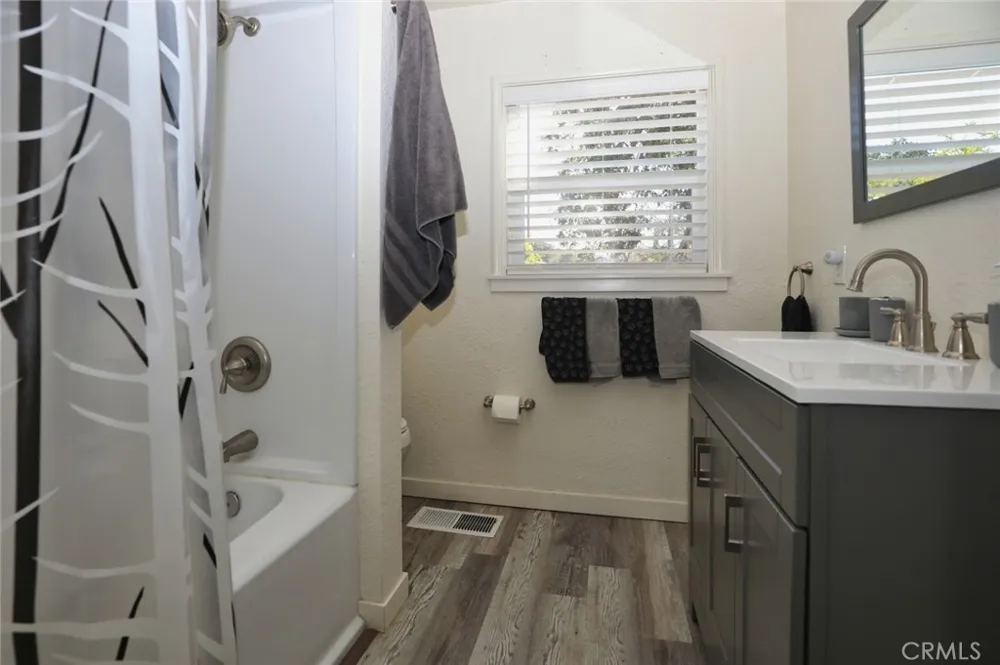 140 Schindler Clearlake Oaks, CA 95423