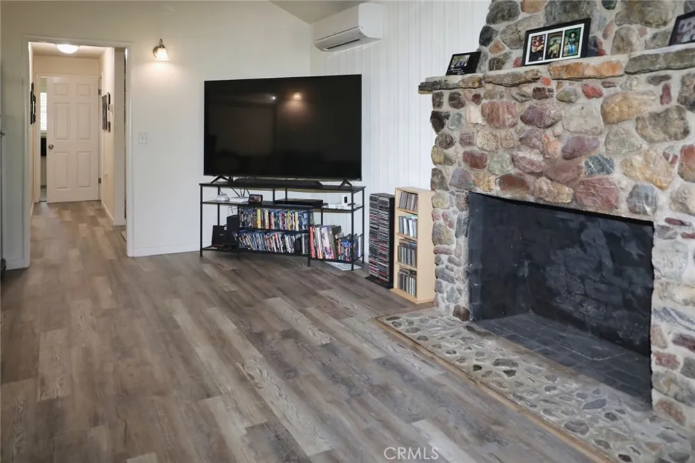 140 Schindler Clearlake Oaks, CA 95423