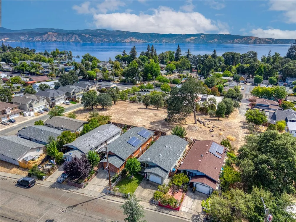 1414 Hartley Street Lakeport, CA 95453