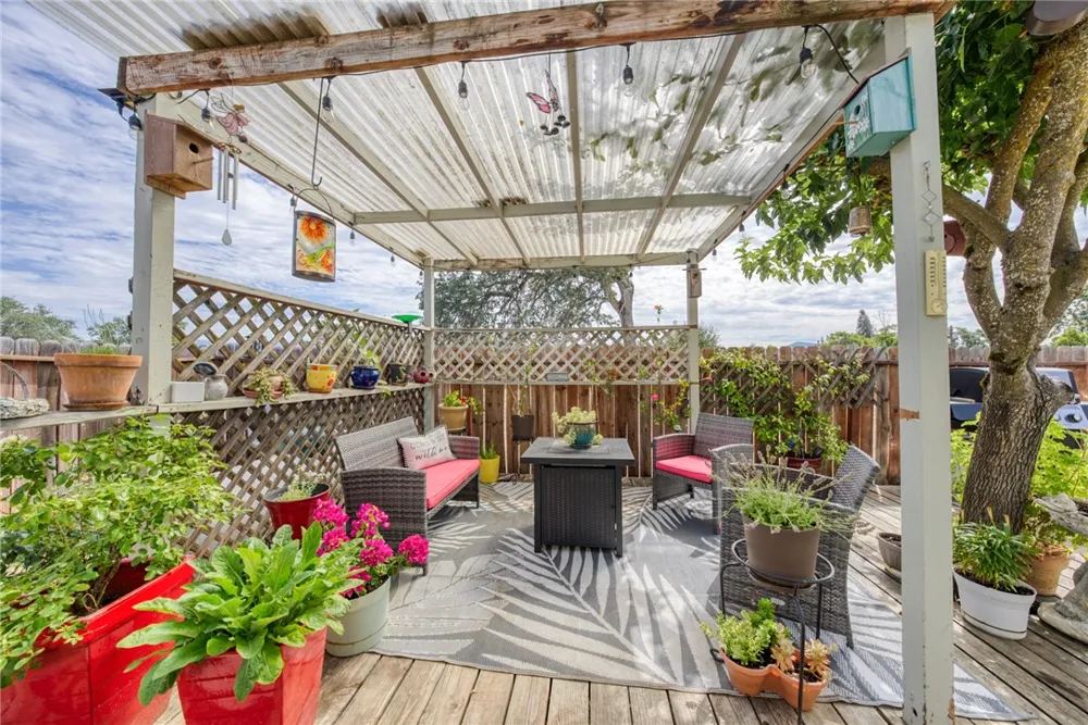 1414 Hartley Street Lakeport, CA 95453