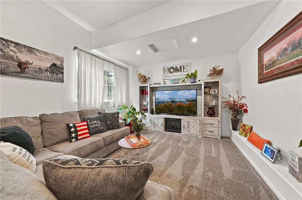 1414 Hartley Street Lakeport, CA 95453
