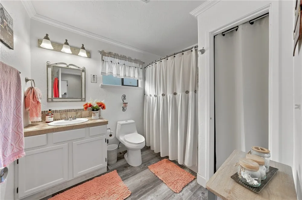 1414 Hartley Street Lakeport, CA 95453