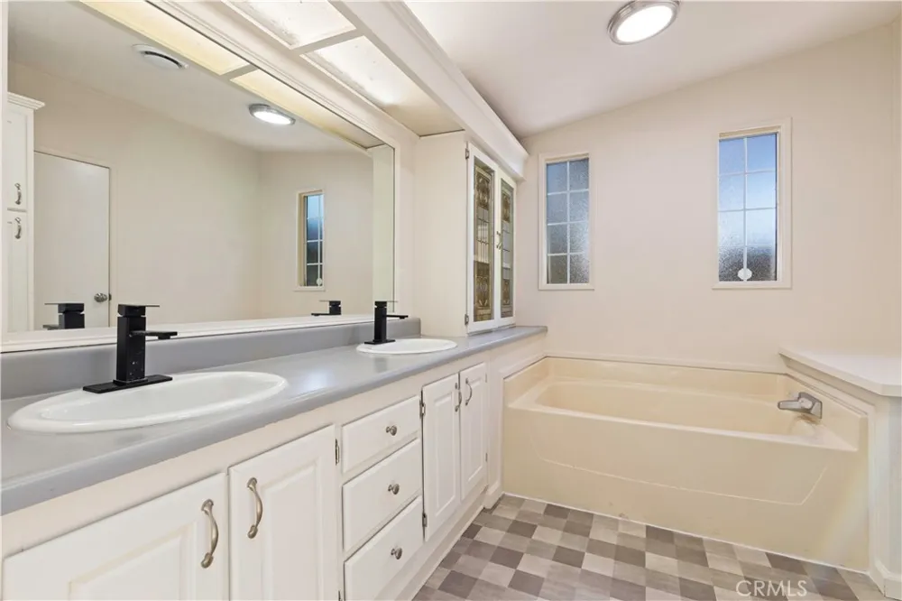 5675 Lakeshore Boulevard Lakeport, CA 95453