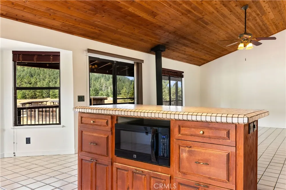 9679 Salmina Road Kelseyville, CA 95451