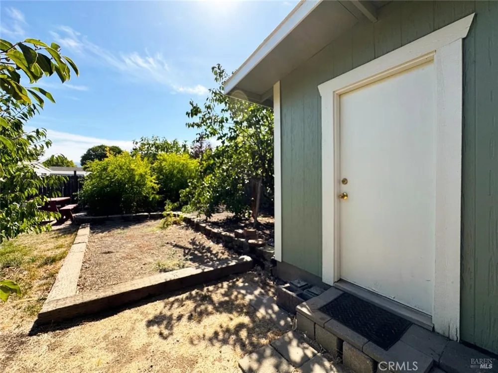 255 Burlington Ukiah, CA 95482