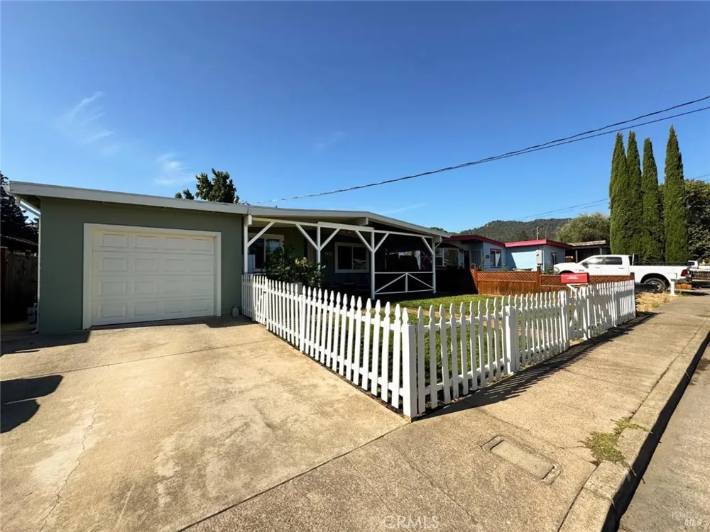 255 Burlington Ukiah, CA 95482