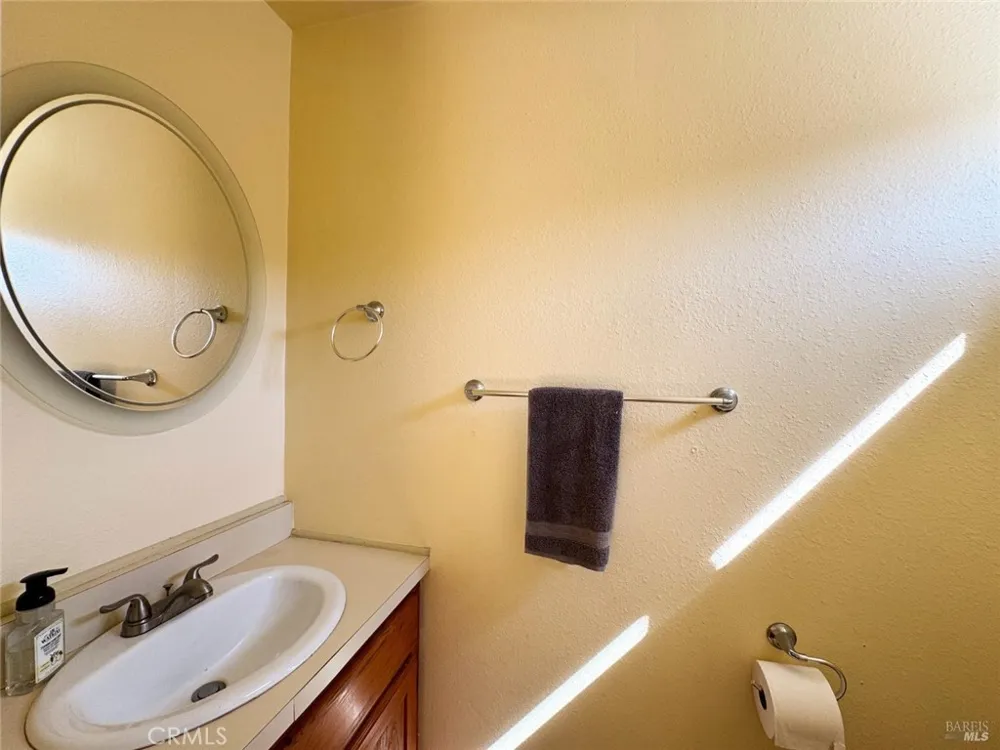 255 Burlington Ukiah, CA 95482